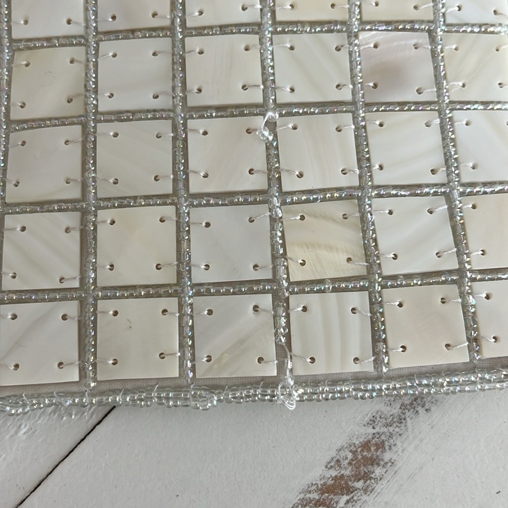 Shell clutch bag - Picture 3 of 6
